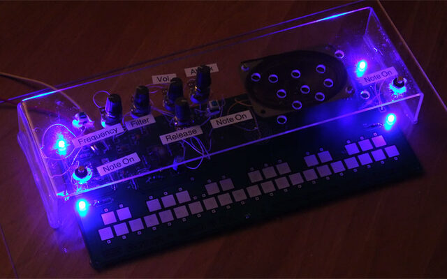 555 synthesizer in an acrylic case